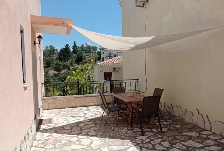 Hermes Holiday Home In The Port Of Sivota Екстер'єр фото