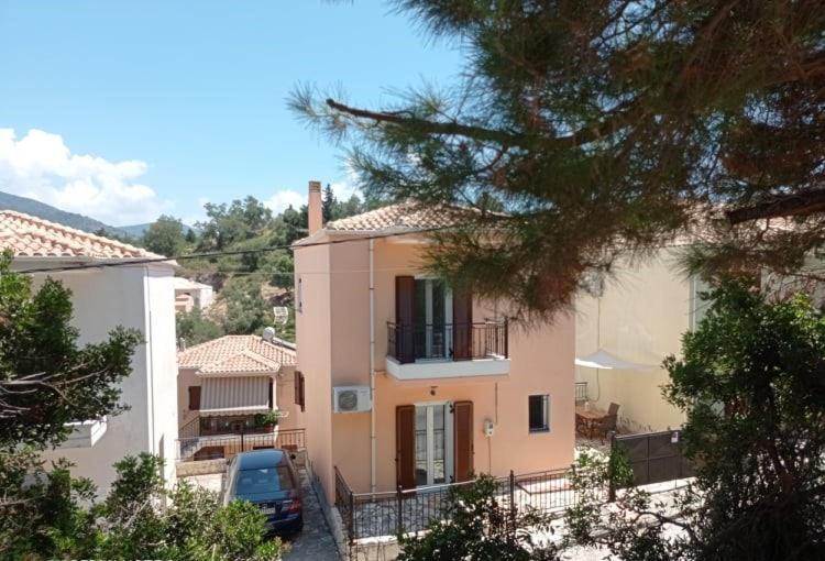Hermes Holiday Home In The Port Of Sivota Екстер'єр фото