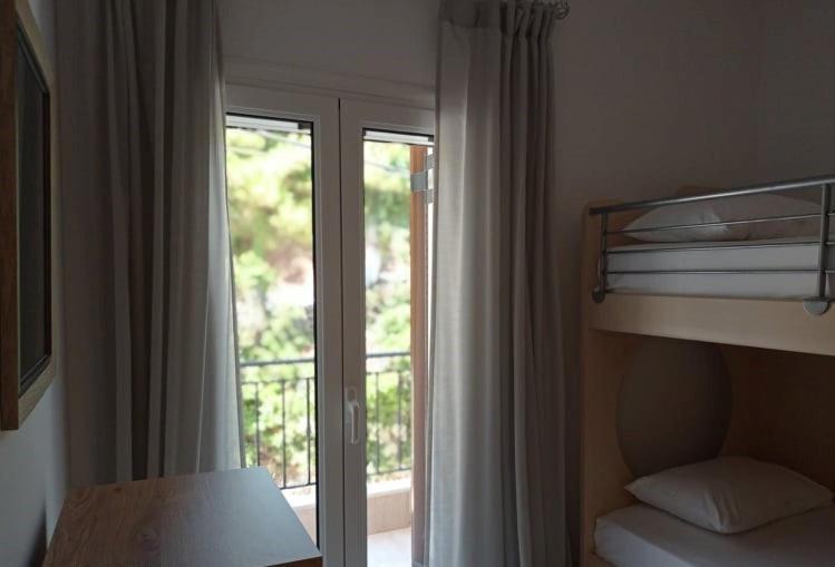 Hermes Holiday Home In The Port Of Sivota Екстер'єр фото