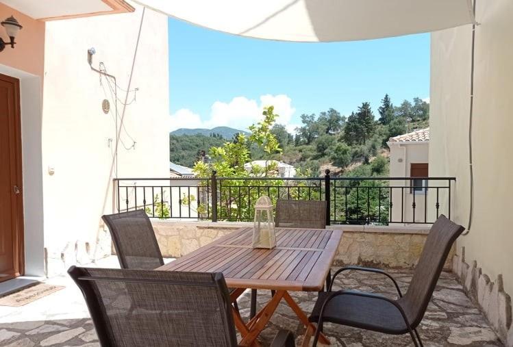 Hermes Holiday Home In The Port Of Sivota Екстер'єр фото