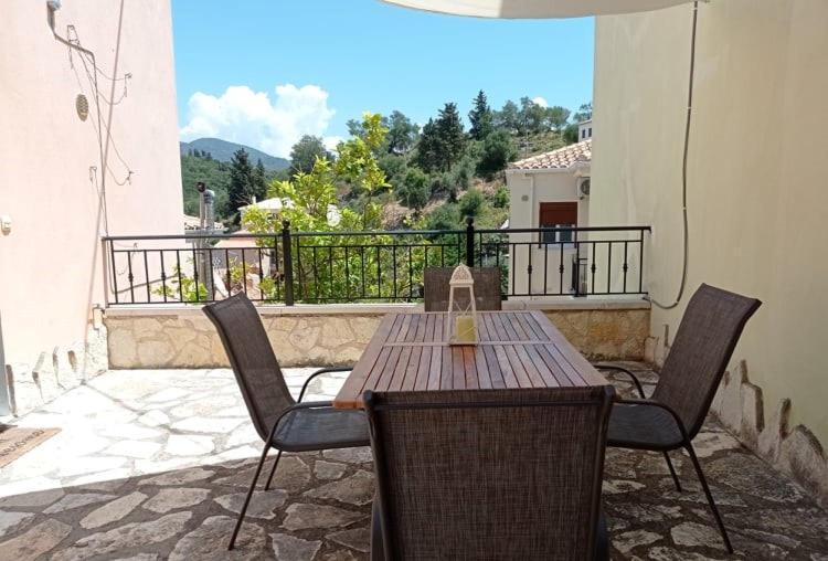 Hermes Holiday Home In The Port Of Sivota Екстер'єр фото